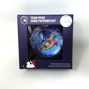 New York Yankees Glass Dome Paperweight